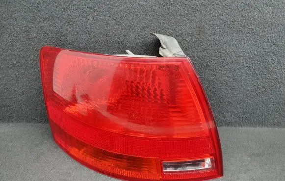 Audi A4 S4 B7 8E 8H Rear/tail lights 8E9945095E