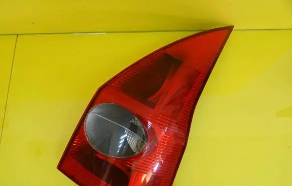 Renault Megane II Rear/tail lights 8200142683