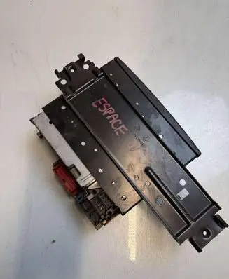 Renault Espace - Grand espace IV Radio/CD/DVD/GPS head unit 8200205833