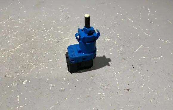 Mazda 3 I Brake pedal sensor switch PA6GF50