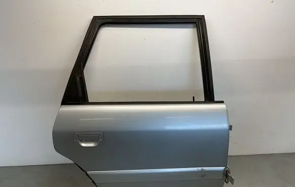 Audi A6 S6 C4 4A Rear door