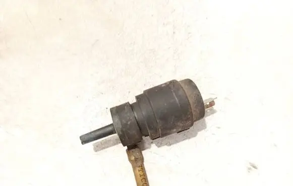 Porsche 928 Windscreen/windshield washer pump 