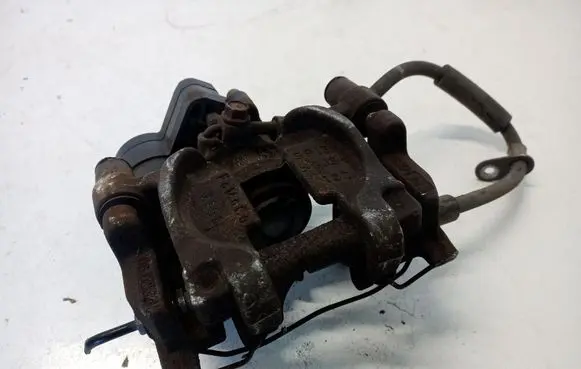 Ford Kuga II Rear brake caliper GV61-2D250-B