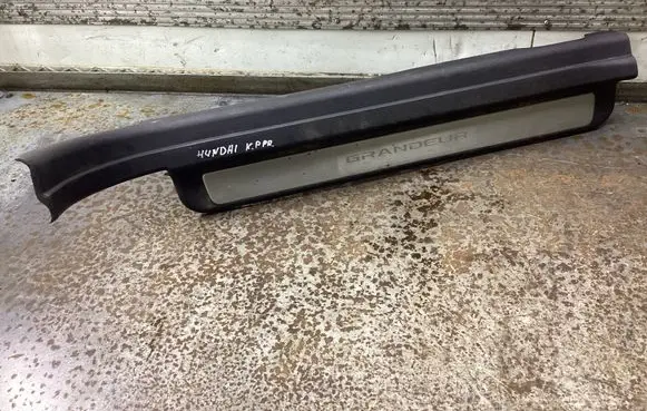 Hyundai Grandeur Front sill trim cover