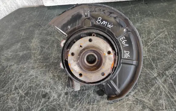 BMW 5 E60 E61 Rear wheel hub
