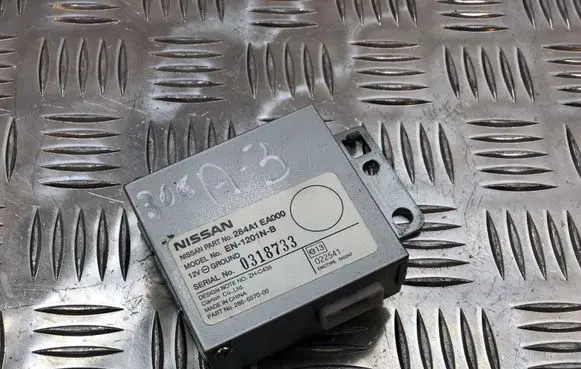 Nissan Pathfinder R51 Aerial antenna amplifier 284A1EA000 EN1201NB