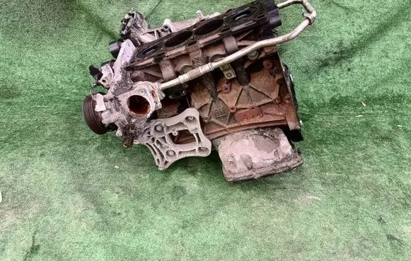 Opel Insignia A Engine block 
