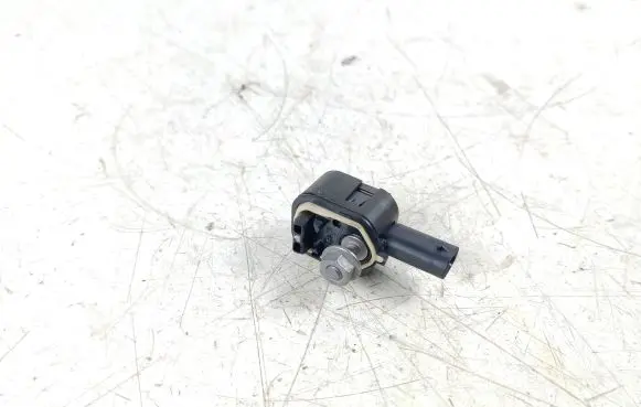 BMW 7 F01 F02 F03 F04 Airbag deployment crash/impact sensor 9224178