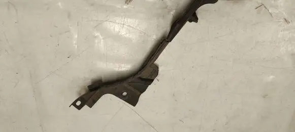 BMW 1 F40 Engine compartment rubber 7450921