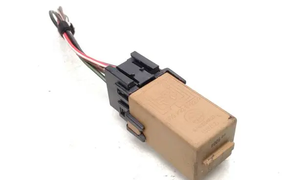 BMW X3 E83 Other relay 8384505 61368384505