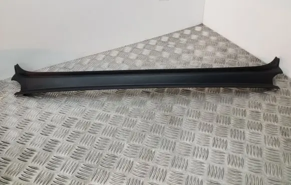 Audi A3 S3 8P Wiper trim 8P3827229A