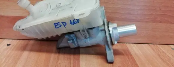 Renault Espace V (RFC) Master brake cylinder 460913198R 460115847R