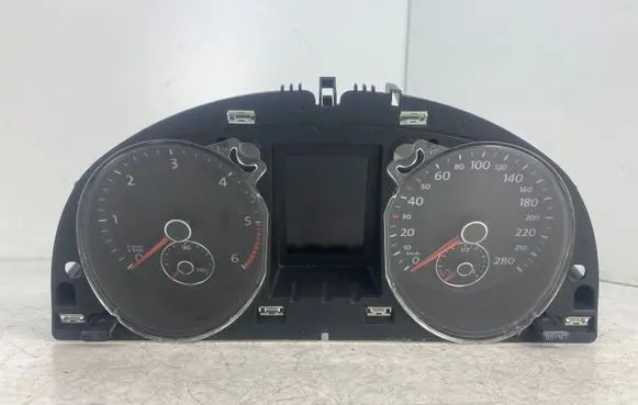 Volkswagen PASSAT B7 Speedometer (instrument cluster) 3C8920880L Spalvotas 193497km