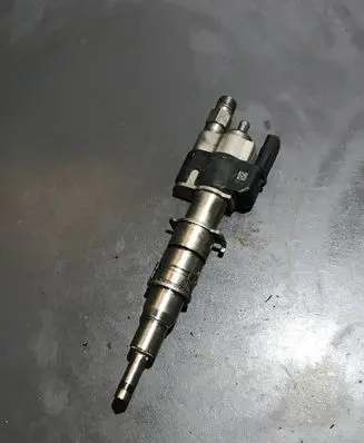Fuel injector