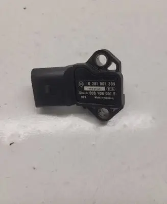 Volkswagen Golf V Air pressure sensor 028002399 038906051B