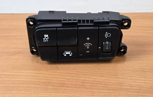 KIA Sportage Other switches/knobs/shifts 4C81A61000 2016318343 93700F1500WK
