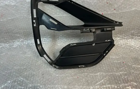 BMW X1 F48 F49 Front bumper lower grill 51118497246 21163611