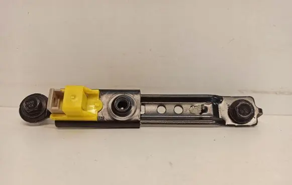 Hyundai Ioniq Seat belt adjustment rail suwak