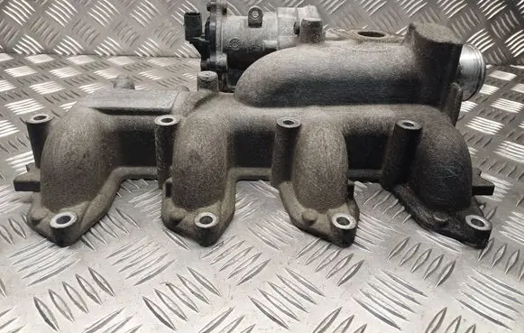 Ford Focus Intake manifold 4M5Q9424CC