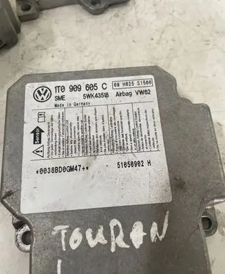 Volkswagen Touran I Airbag control unit/module 09H025S1500 51050902H 0038BD0GM47