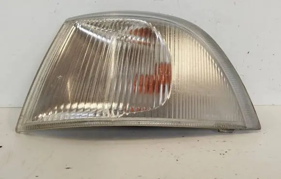 Volvo S40, V40 Front indicator light 30854653
