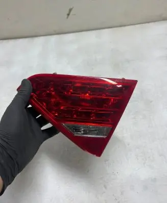 Audi A5 8T 8F Tailgate rear/tail lights 8T0945094A AU484