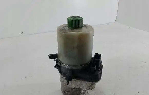 Skoda Fabia Mk2 (5J) Power steering pump
