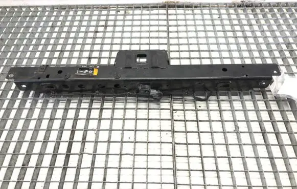 Opel Zafira C Radiator support slam panel