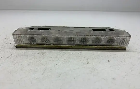 Lexus IS 220D-250-350 Third/center stoplight