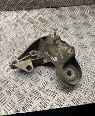 Audi A6 Allroad C6 Engine mounting bracket 4F0199352M