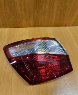 Nissan Qashqai Rear/tail lights 0821519L3L