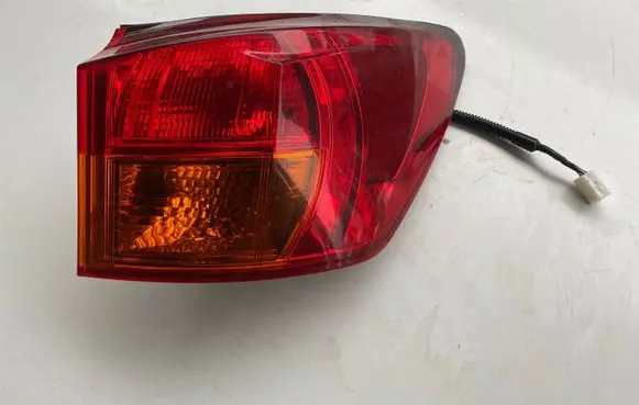 Lexus IS 220D-250-350 Rear/tail lights