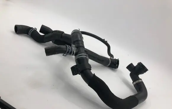 Volkswagen Golf VIII Engine coolant pipe/hose 3wa121049g
