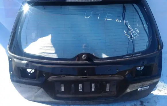 Subaru Legacy Tailgate/trunk/boot lid juoda