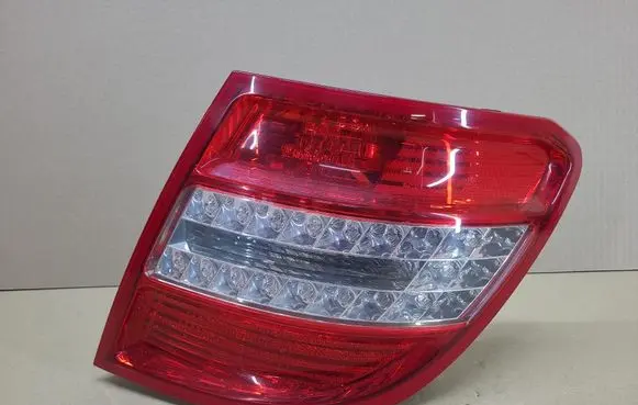 Mercedes-Benz C W204 Rear/tail lights A2048204064