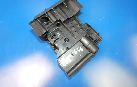 Mercedes-Benz C W204 Battery control module A2045403850