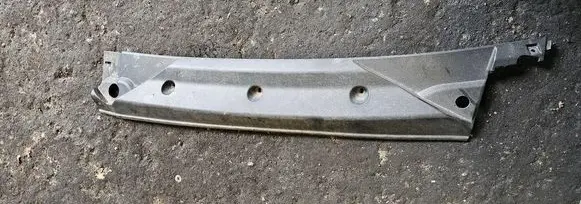 Iveco Daily 6th gen Wiper trim brak