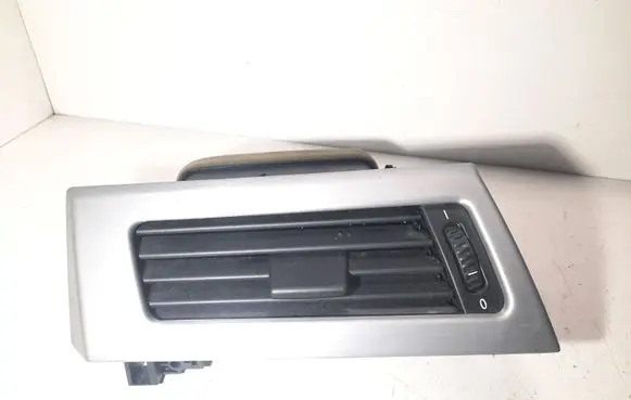 BMW 5 E60 E61 Dashboard side air vent grill/cover trim 6910731