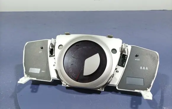 Toyota Urban Cruiser (XP110) Speedometer (instrument cluster) 83800-52W50-2