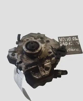 Volvo V70 Fuel injection high pressure pump 0203052 0445010043 8642778
