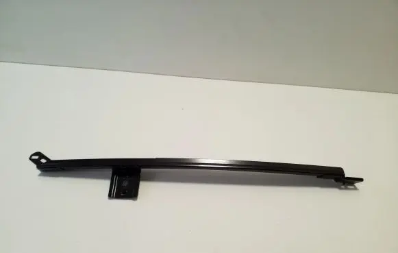 Land Rover Evoque II Rear door windshield rail K8D2255A62BC