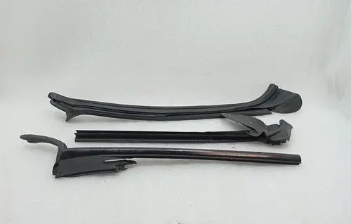 Bentley Flying Spur Front door rubber seal 3SD867415A