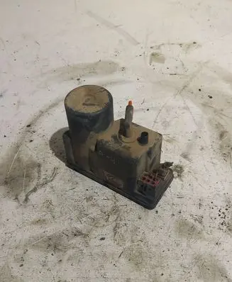 Audi A4 S4 B5 8D Vacuum pump 4A0862257A
