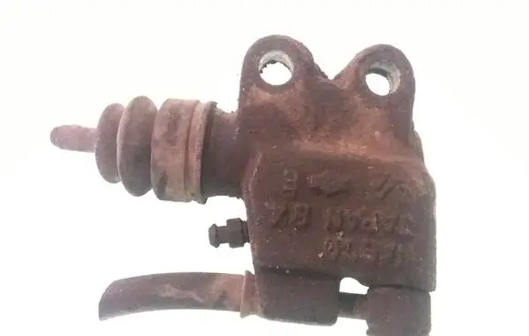 Nissan Primera Clutch slave cylinder 