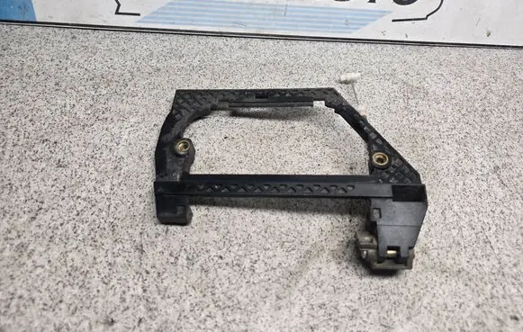BMW 7 E38 Rear door exterior handle/bracket 51228245346