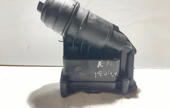 BMW 5 F10 F11 Oil filter mounting bracket 8512435 5989070105