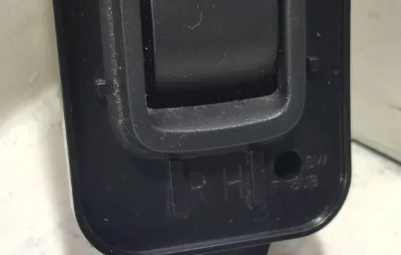 Subaru Legacy Electric window control switch 94266 AG020 83071AG040