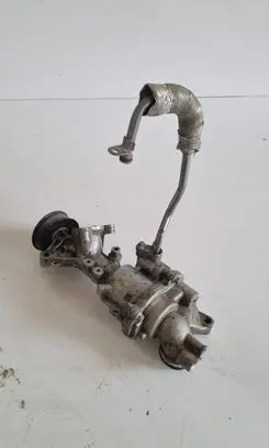 Mercedes-Benz C W205 Water pump A2742000307