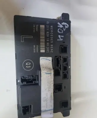 Mercedes-Benz E W211 Door control unit/module 2118201585
