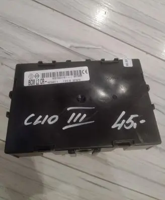 Renault Clio III Comfort/convenience module 8201054119